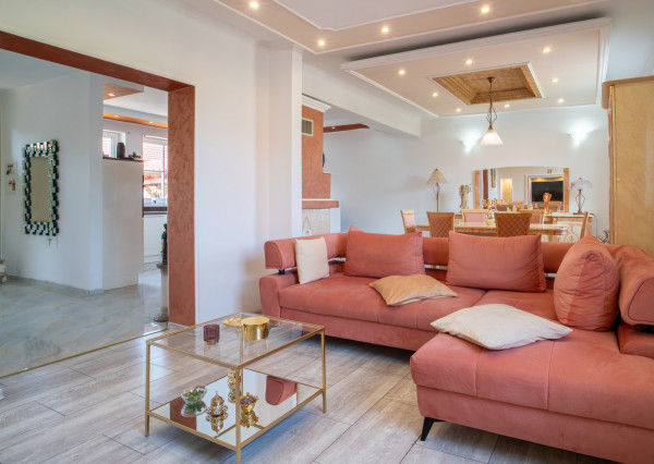 Na predaj priestranný rodinný dom v obci Zlaté Klasy