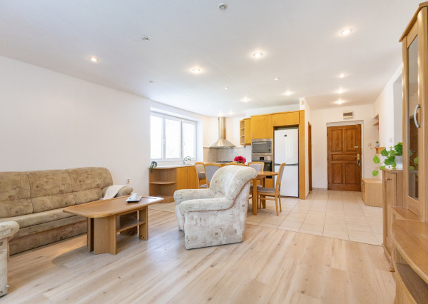 Na prenájom 3-izbový byt v Šamoríne