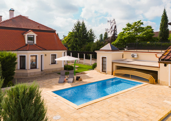 Na predaj nadštandardný rodinný dom s bazénom, Soblahov