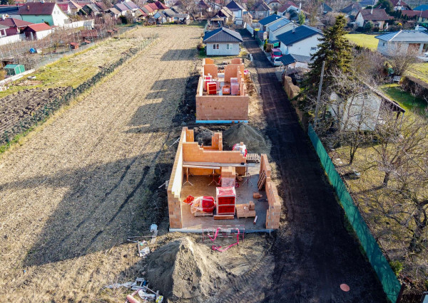 Na predaj novostavba 4-izbového rodinného domu v ŠTANDARDE v obci Kyselica