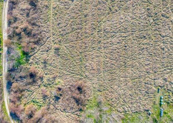 Na predaj perspektívny pozemok v Rači