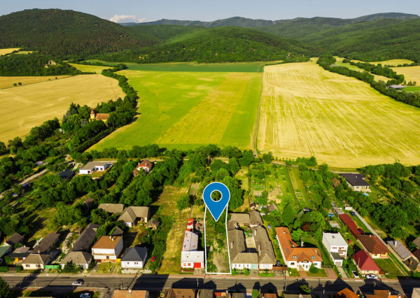 Na predaj slnečný stavebný pozemok v obci Nová Ves nad Váhom