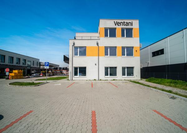 Na prenájom jedno podlažie polyfunkcie na Zavarskej ulici v Trnave