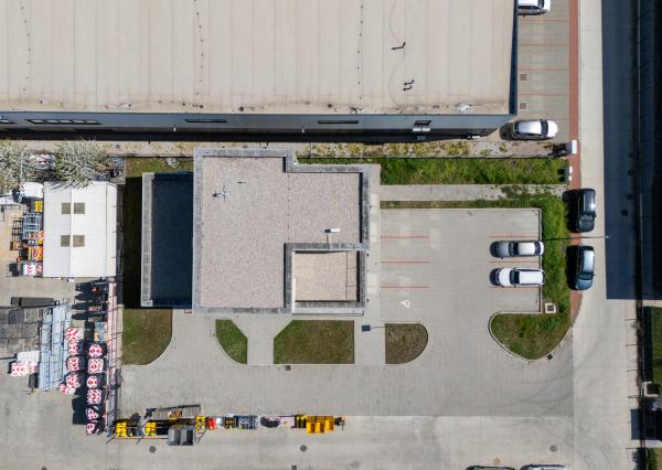 Na prenájom jedno podlažie polyfunkcie na Zavarskej ulici v Trnave