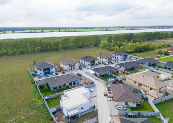 Na predaj 3-izbový prízemný byt v Trstenej na Ostrove