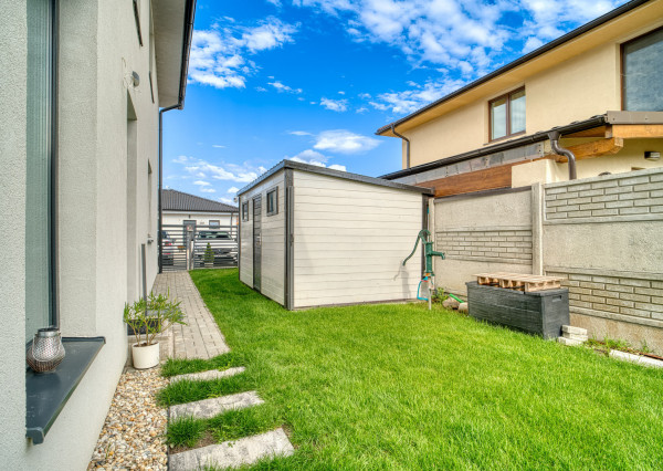 Na predaj 3-izbový prízemný byt v Trstenej na Ostrove