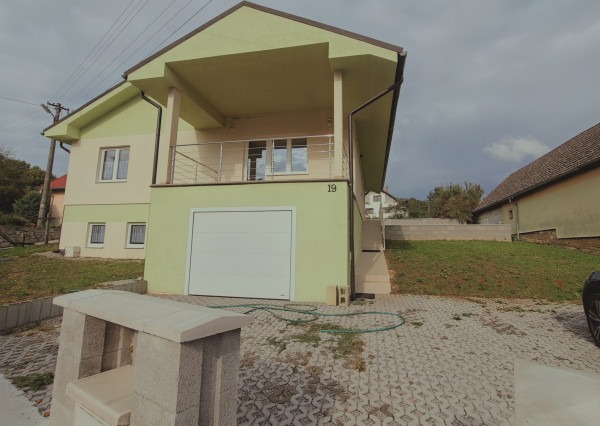 Na prenájom neobývaný rodinný dom v obci Cimenná