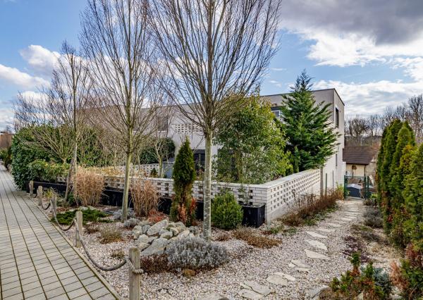 Na prenájom dizajnový 3-izbový byt so 45m2 terasou v Stupave