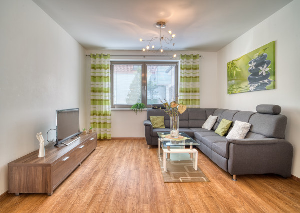 Na prenájom kompletne zariadený 2-izbový byt v centre Trnavy