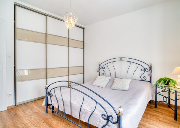 Na prenájom kompletne zariadený 2-izbový byt v centre Trnavy