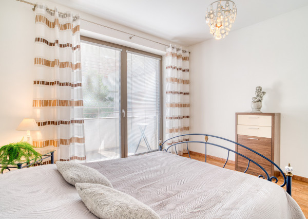 Na prenájom kompletne zariadený 2-izbový byt v centre Trnavy