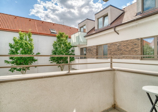 Na prenájom kompletne zariadený 2-izbový byt v centre Trnavy