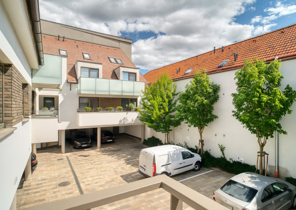 Na prenájom kompletne zariadený 2-izbový byt v centre Trnavy