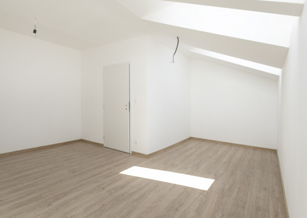 Predaj 4-izbová bytová jednotka v dvojdome v Lehniciach