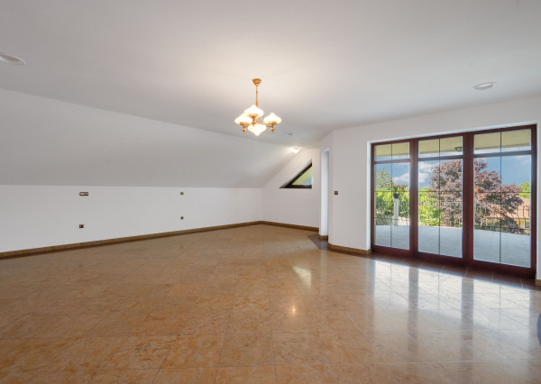 Na predaj 6-izbové rodinné sídlo v Šamoríne