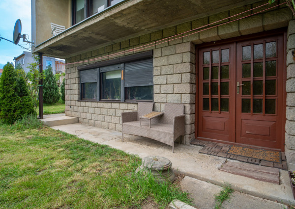 REZERVOVANÉ: Na predaj dvojgeneračný rodinný dom v obci Beladice