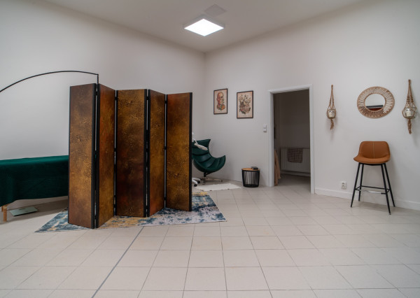 Na prenájom obchodný priestor v centre mesta priamo pod Bratislavským hradom