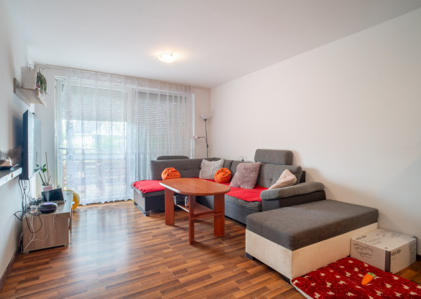 Na predaj dom so vstupom do súkromného jazera v Hrubej Borši