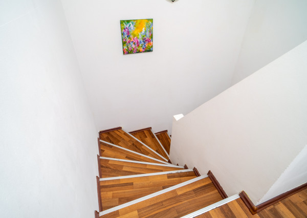 Na predaj dom so vstupom do súkromného jazera v Hrubej Borši