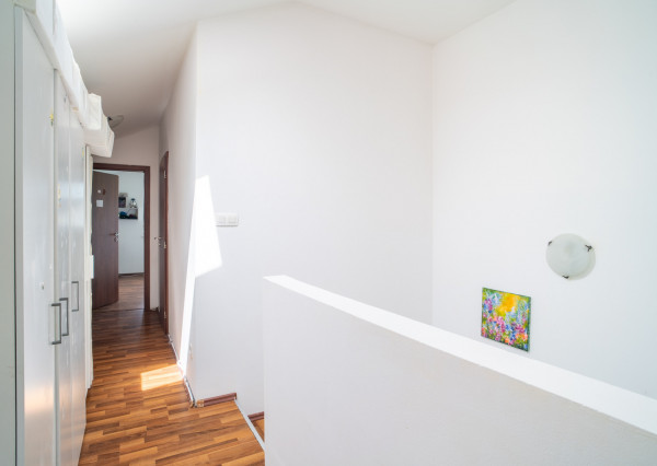 Na predaj dom so vstupom do súkromného jazera v Hrubej Borši