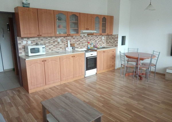 Rezervované ...Exkluzívne na prenájom 1 izb. byt  s balkónom - v obci Timoradza