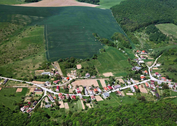 NOVÁ CENA/ OBEC Dubnička pozemok na predaj