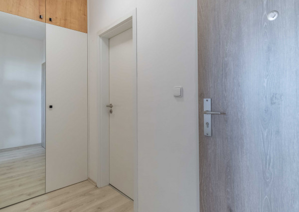 Na prenájom 1-izbový byt s parkovacím miestom v Poprade