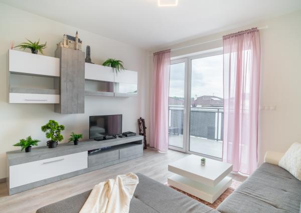 Na prenájom 2-izbový byt v obci Kostolište