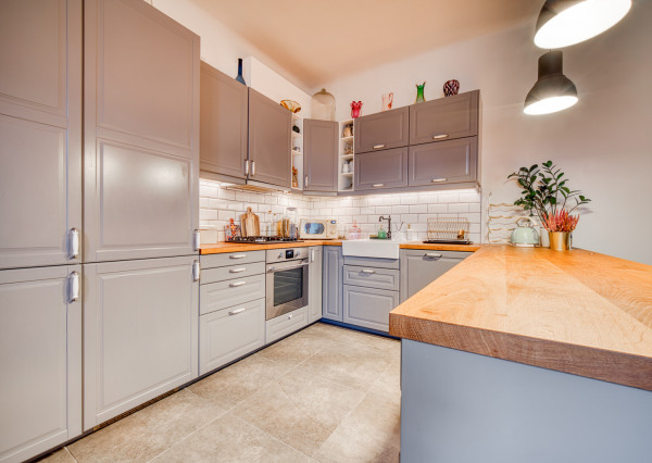 Na prenájom štýlový 2,5-izbový byt na Palisádach v Bratislave