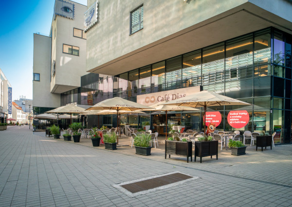 Na prenájom štýlový 2,5-izbový byt na Palisádach v Bratislave