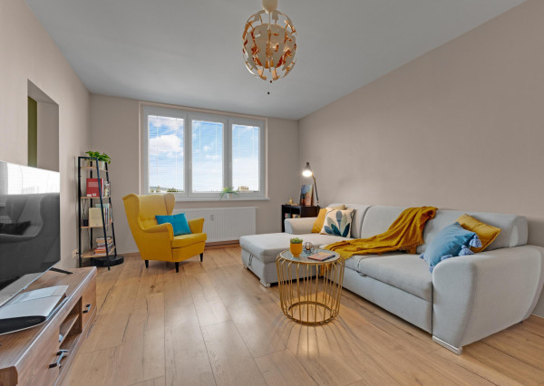 Moderný a svetlý byt, v ktorom je všetko pripravené na okamžité nasťahovanie.