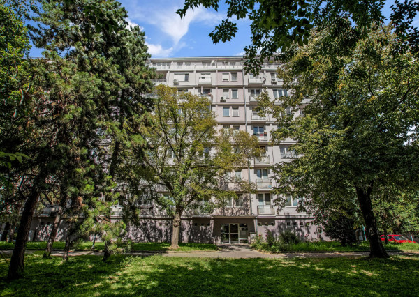 Moderný a svetlý byt, v ktorom je všetko pripravené na okamžité nasťahovanie.