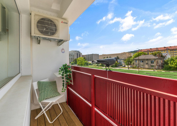 Zrekonštruovaný 3-izbový byt s veľkou dennou zónou v tehlovom dome