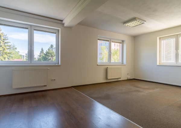 Na prenájom kancelárske priestory v Poprade (Starý Juh)