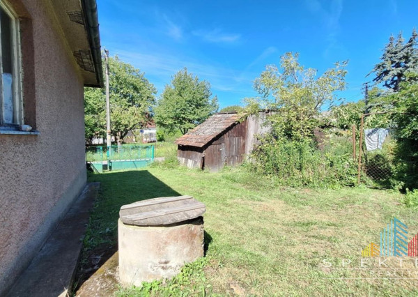 REZERVOVANÉ..Na predaj rodinný 2-izbový domček v pôvodnom stave – Zlatníky, okr. Bánovce nad Bebravou, pozemok 1200 m², tichá ulica, krásne prostredie