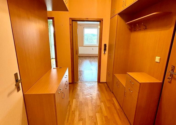 Rezervované...Exkluzívne na predaj pekný 2i byt- Bánovce n/B - ul. Lúčna , Dubnička