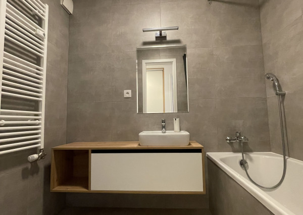 Na prenájom zariadený 2-izbový byt v Trenčíne