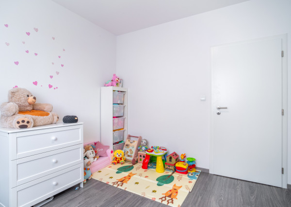 Na predaj moderný 3-izbový byt vo výbornej lokalite Serede