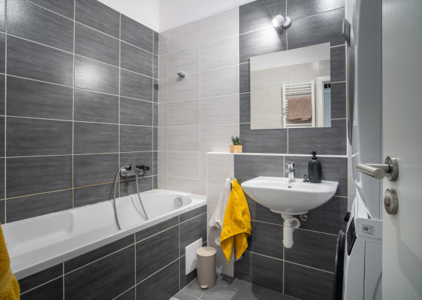 Na predaj moderný 3-izbový byt vo výbornej lokalite Serede