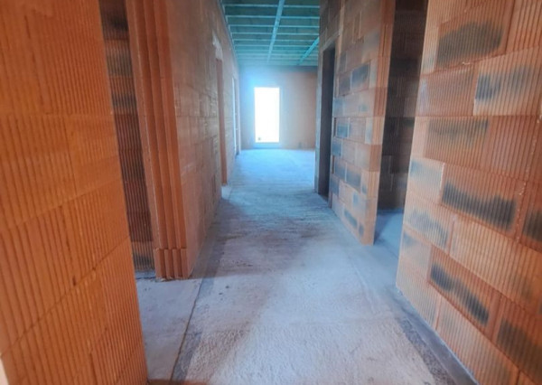 Lukratívna ponuka novostavba v Uhrovci , poz. 527m2