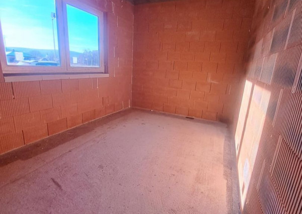 Lukratívna ponuka novostavba v Uhrovci , poz. 527m2