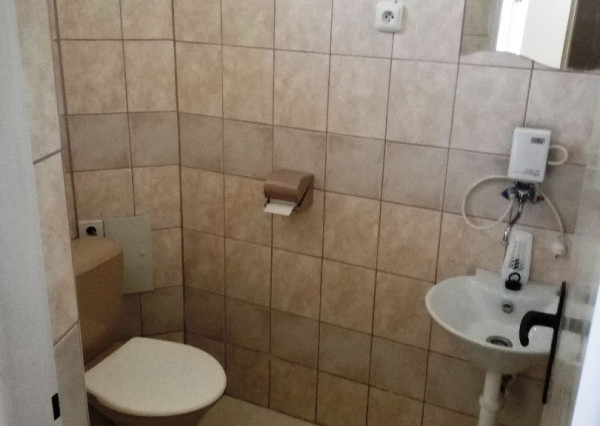 Na prenájom /výrobno-skladovacie priestory/ Prusy