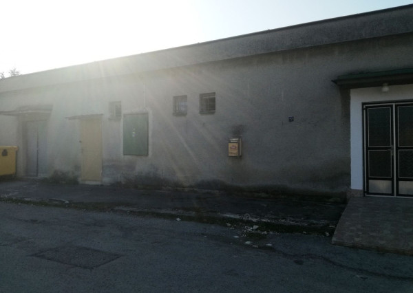 Na prenájom /výrobno-skladovacie priestory/ Prusy