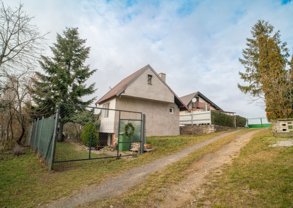 Na predaj samostatne stojaca chata v obci Kuchyňa