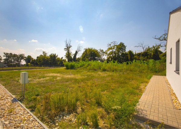 Na predaj rekreačná chata s priestranným pozemkom v obci Blahová