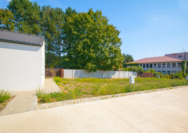 Na predaj rekreačná chata s priestranným pozemkom v obci Blahová