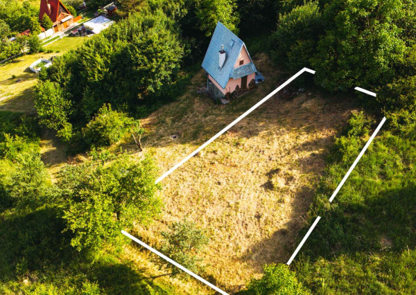 Na predaj investičný pozemok so stavebným povolením Vydrná