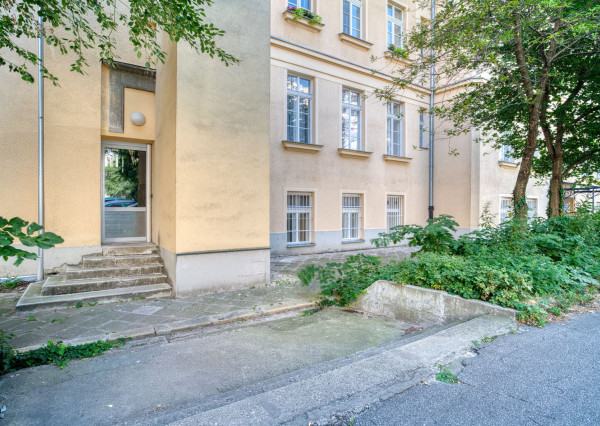 Na predaj 1-izbový byt s investičným potenciálom v centre Bratislavy