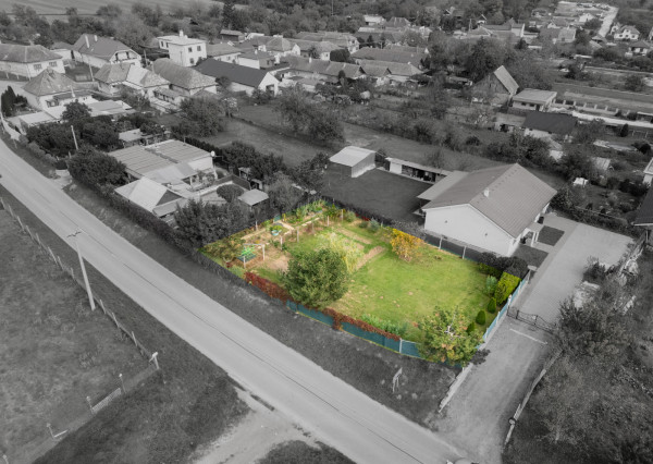 Na predaj stavebný pozemok - Pravotice 760m2