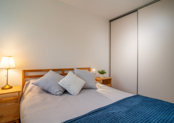 Na predaj kompletne zariadený 2-izbový byt v blízkosti OC Vivo